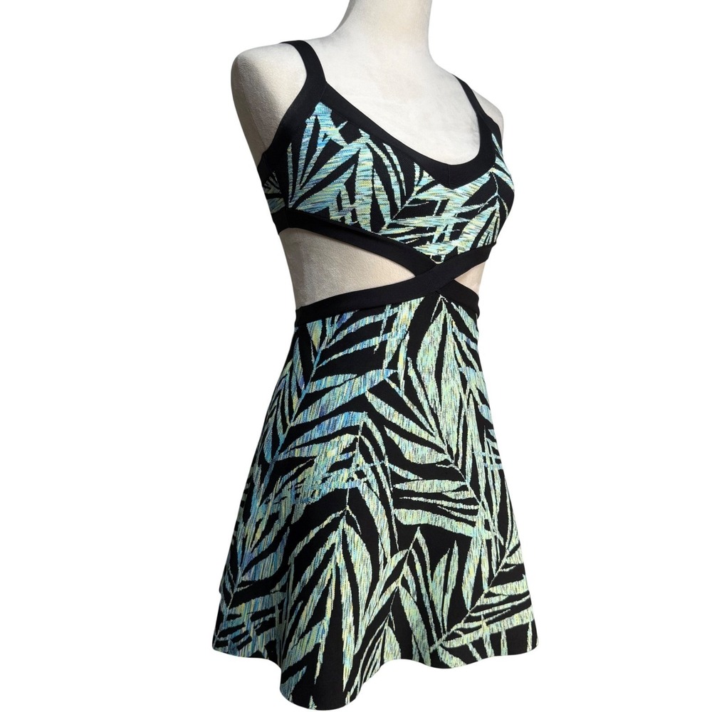 BCBGMAXAZRIA Cutout Mini Dress XS Tropical Palm Print Resortwear Summer Party‎